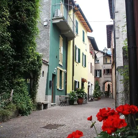 Apartman House Torre Mandello del Lario